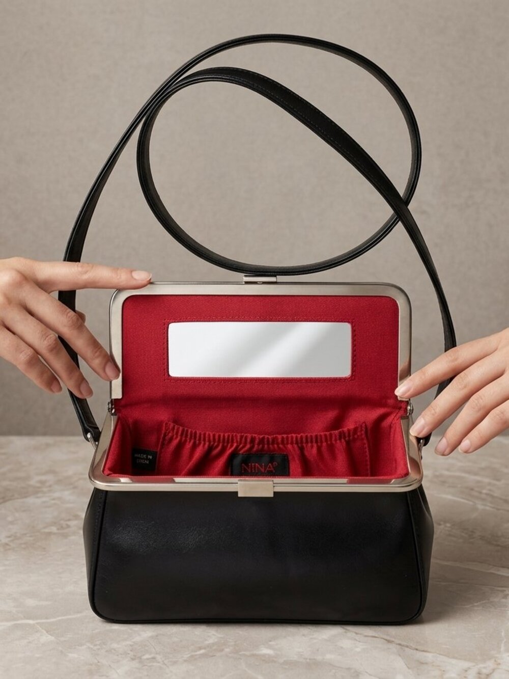 VTG Hobo International Black Leather Kiss-Lock Clutch Handbag Rectangle Shape